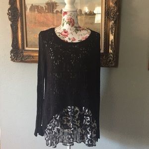 V Cristina Black Layered Top Tunic
